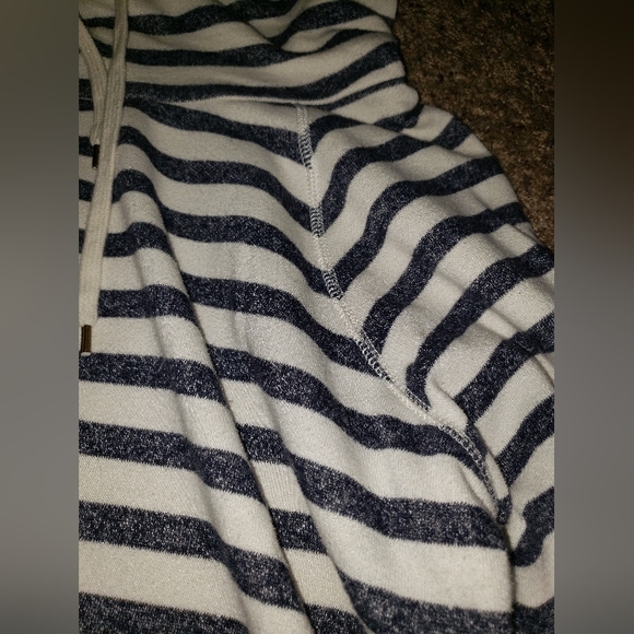 Cowl Neck Sweatshirt - Picture 3 of 4